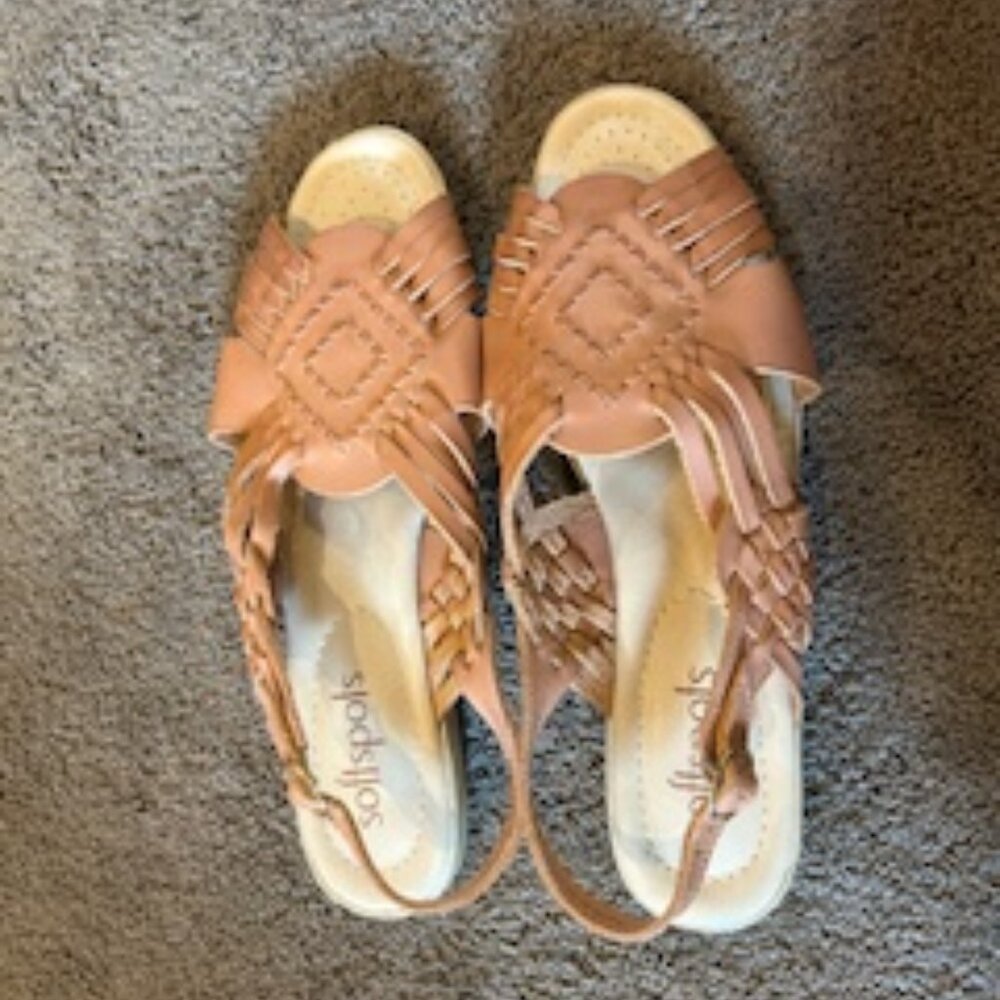 Softspots size 11 M Slingback sandals